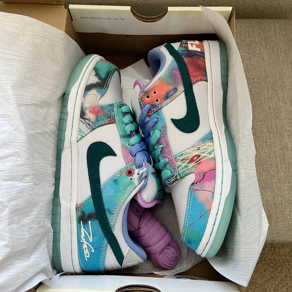 Nike Sneakers SB Dunk Low Futura Laboratories Bleached Aqua Teal Womens 6